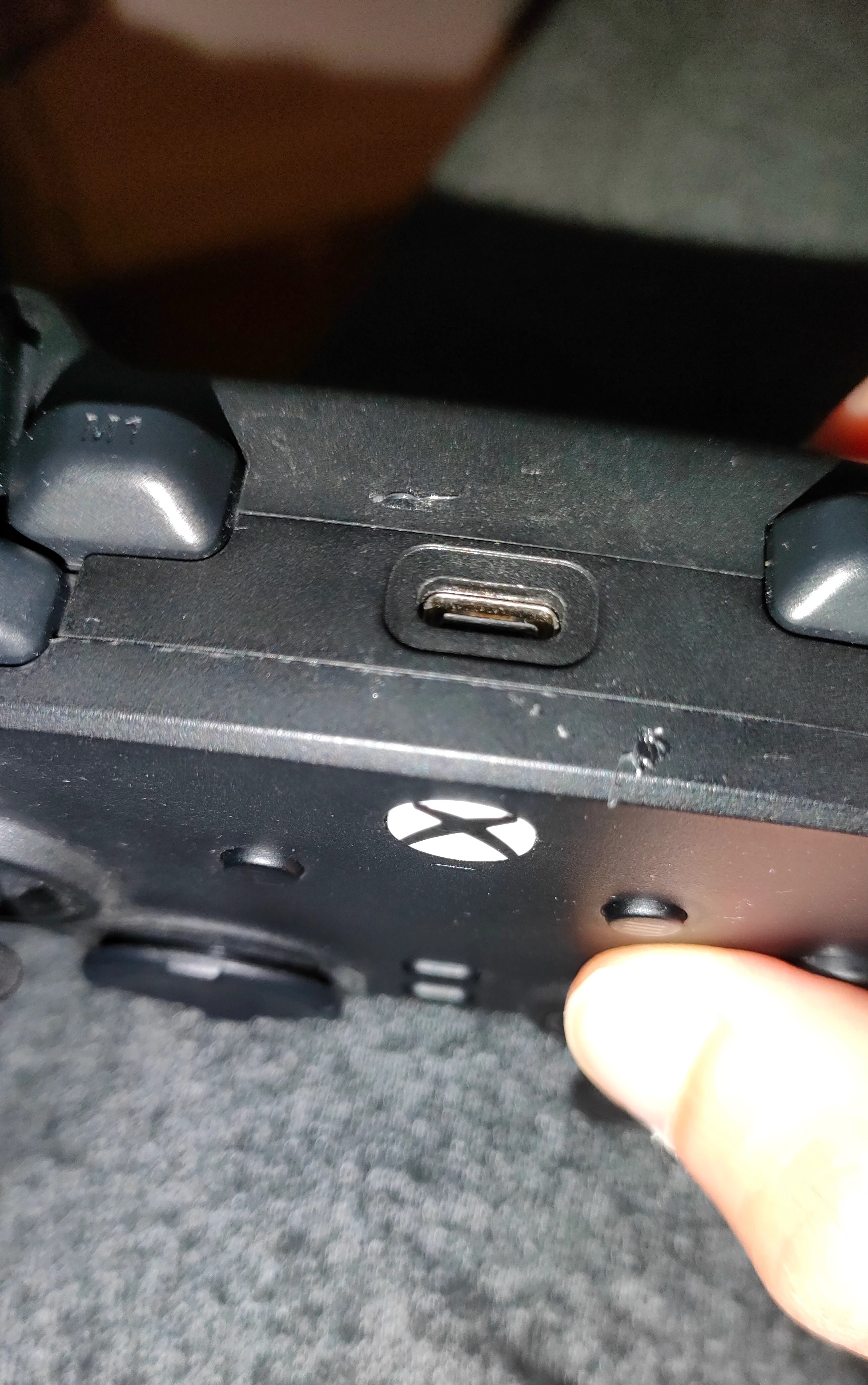 i think my razer wolverine v3 controller usb-c is broken when i connect the chord my tournament edition disconnects
